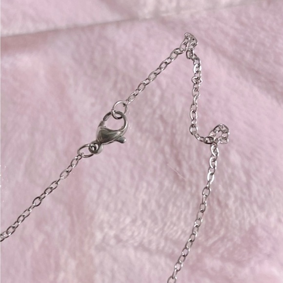 Hello Kitty & Dear Daniel Silver Stainless Steel Heart Pendant Necklace - Picture 5 of 8